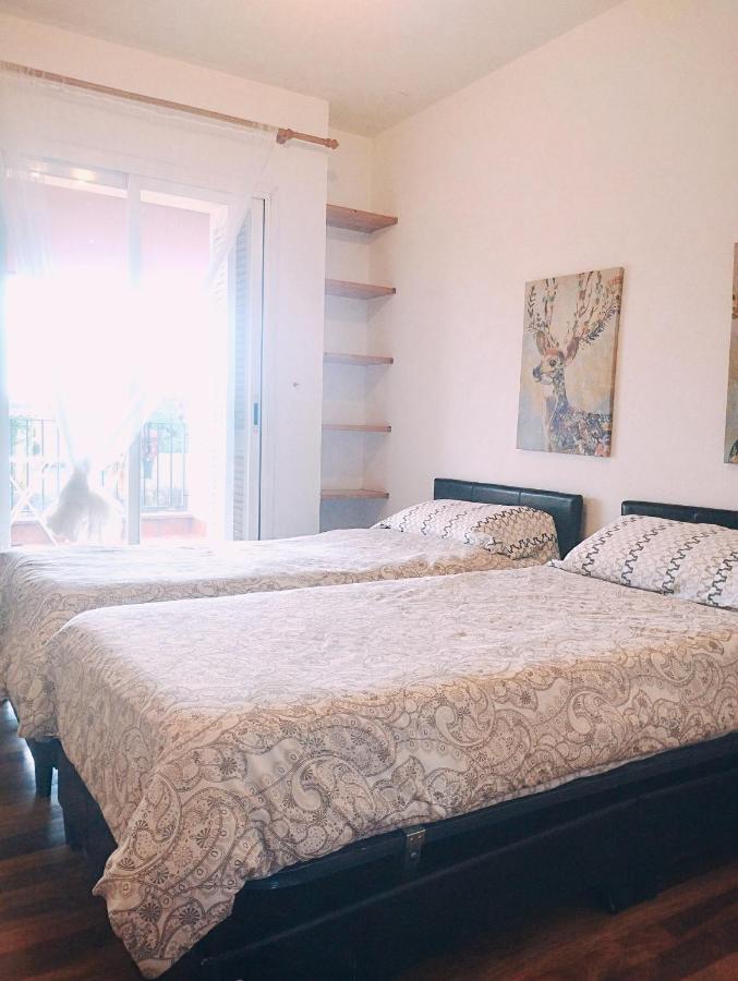 Les Canyes Cottage, Private Villa Resort Piera Екстериор снимка